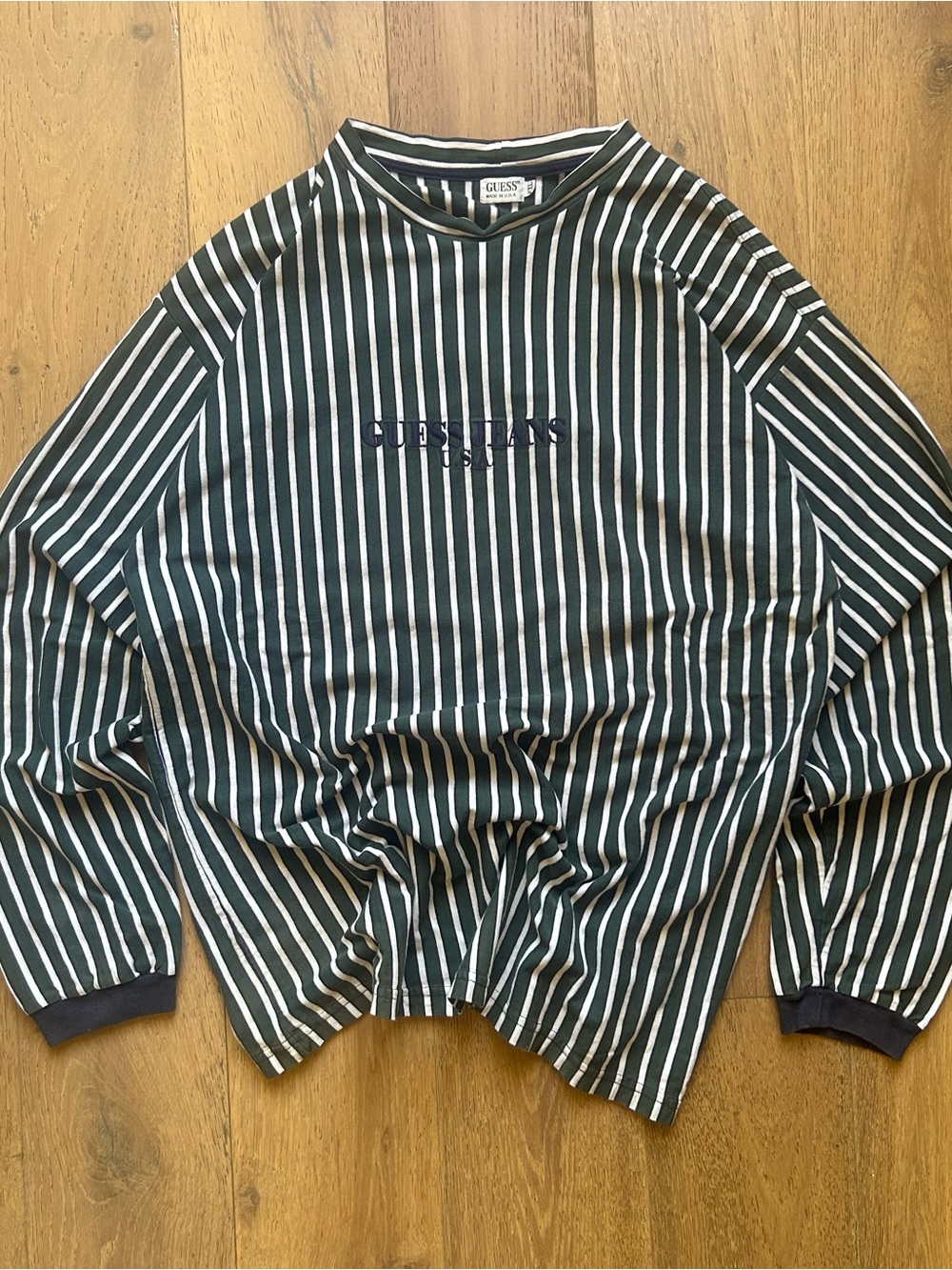 GUESS Men’s Green & White Vertical Stripe Long-Sleeve T Shirt 90s Vintage